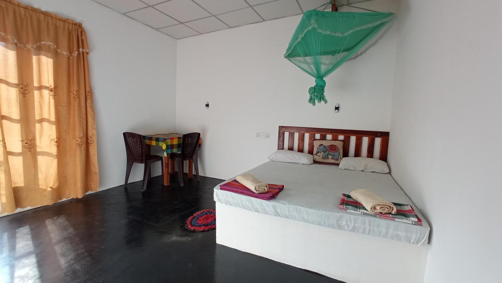 River Side & Swimming Pool Bed and Breakfast Udawalawe Esterno foto